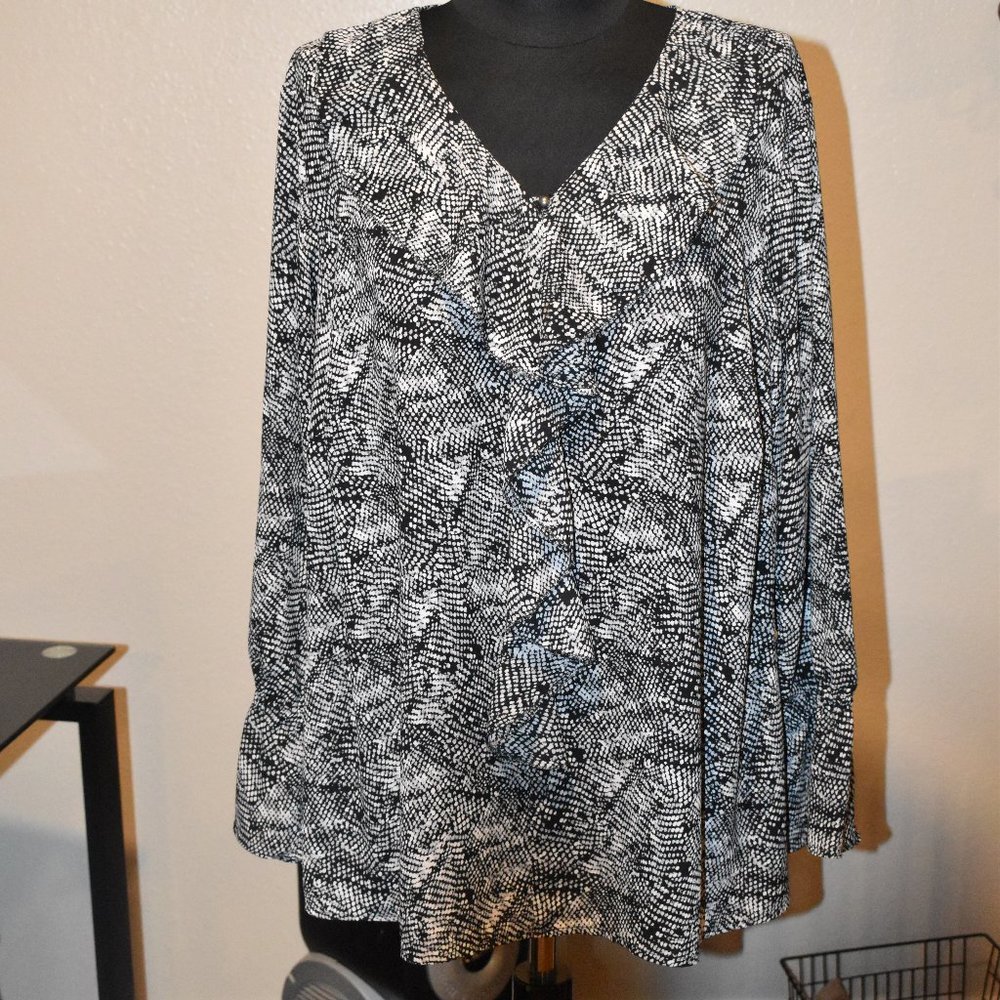 Roz & Ali Ruffled Top Size 2X Woman